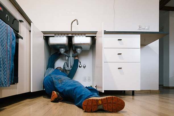 Professional Drain Cleaning technician working in New Hope, MS